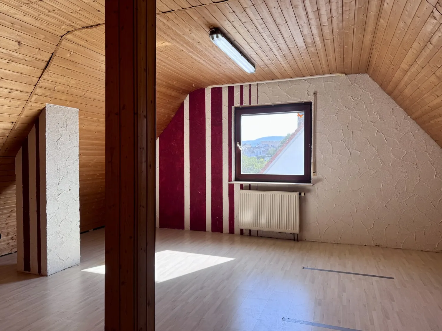 NICHT in Wohnfläche enthalten: Galerie/Raum