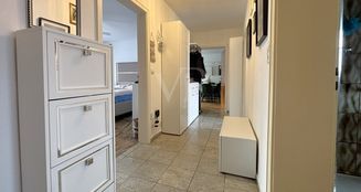 von_poll_real_estate_property_25152019_image_3