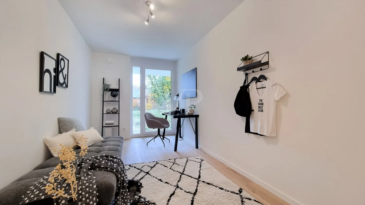 Exclusive apartment with high-quality furnishings and a large garden in Aldingen