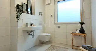 von_poll_real_estate_property_25152015_image_4