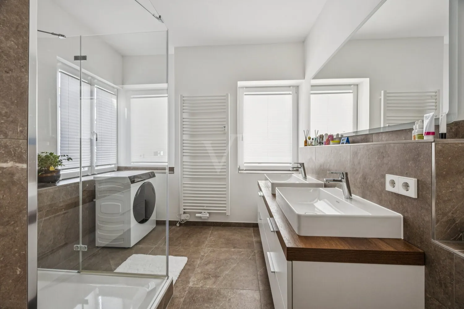 Wohnung 1. OG links