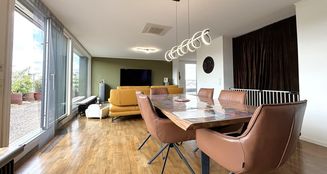 von_poll_real_estate_property_25152022_image_2