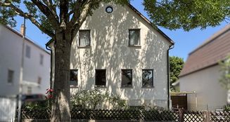 von_poll_real_estate_property_25152021_image_0