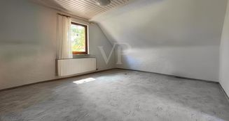 von_poll_real_estate_property_25152021_image_10