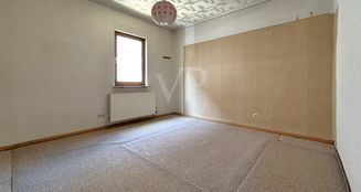 von_poll_real_estate_property_25152021_image_7