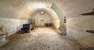 von_poll_real_estate_property_25152021_image_12