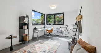 von_poll_real_estate_property_25152023_image_8