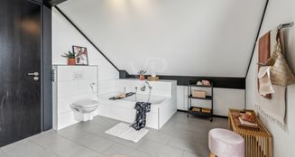 von_poll_real_estate_property_25152023_image_7