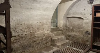 von_poll_real_estate_property_25152030_image_18