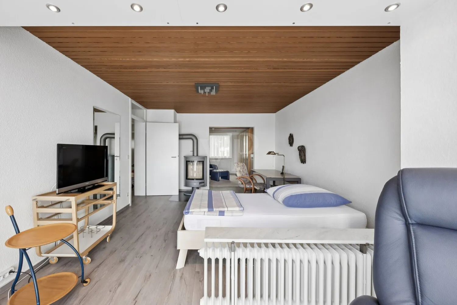 Schlafzimmer mit Kamin