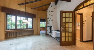 von_poll_real_estate_property_CH23007323D_image_0