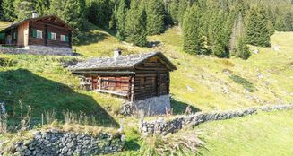 von_poll_real_estate_property_CH24007346A_image_0