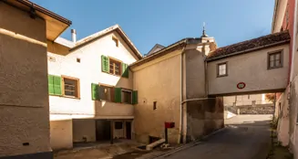 von_poll_real_estate_property_CH24007348B_image_1