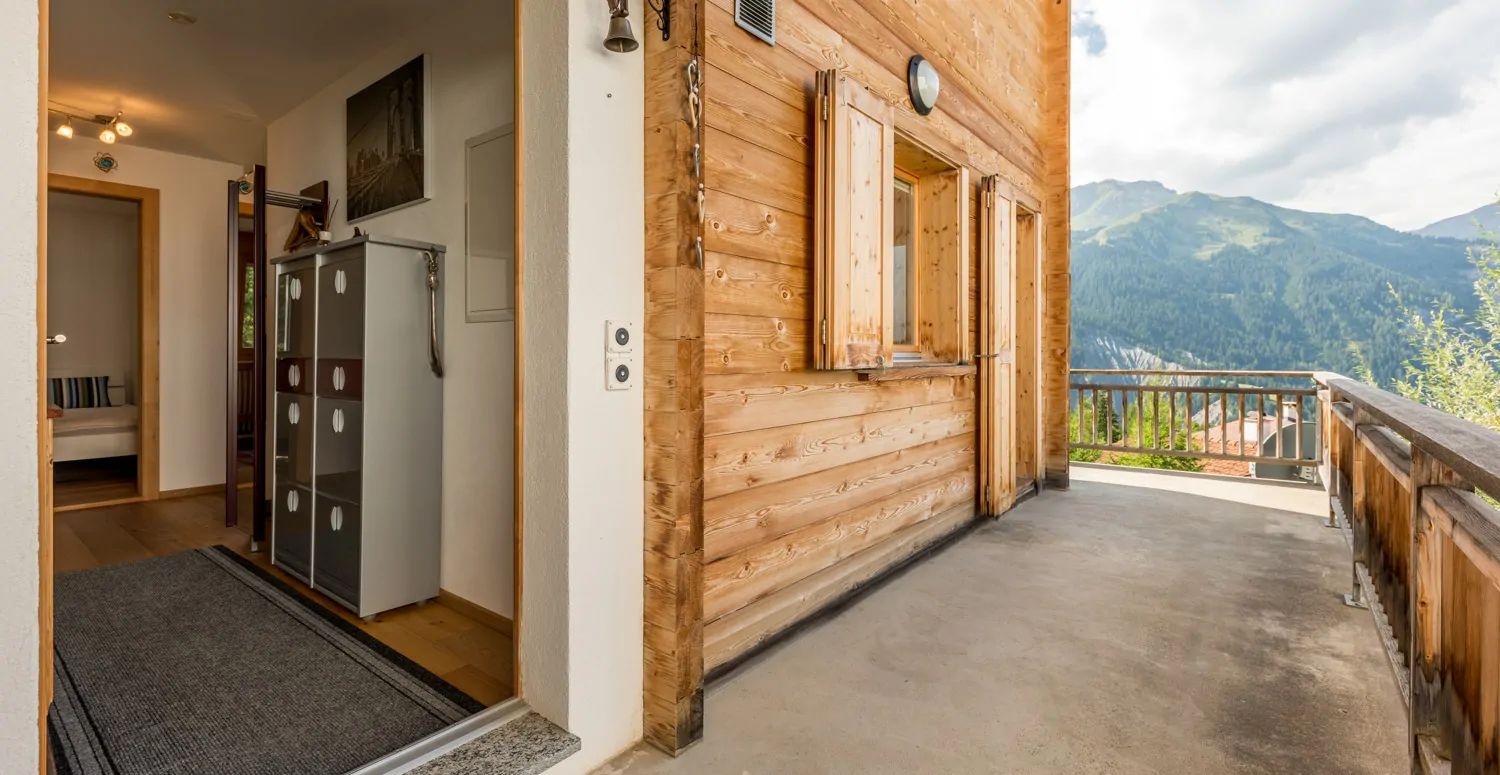 Balkon / Eingangsbereich