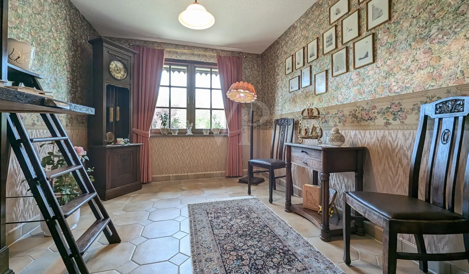 ARBEITEN / BIBLIOTHEK