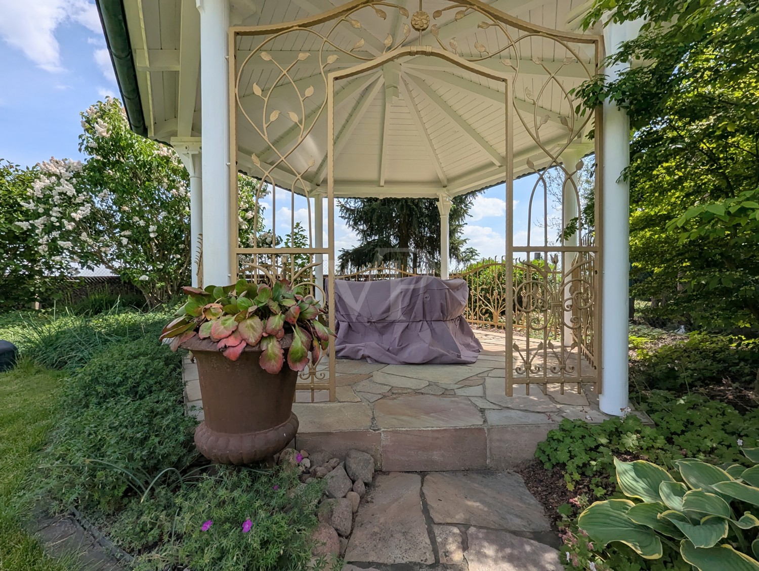 PAVILLON