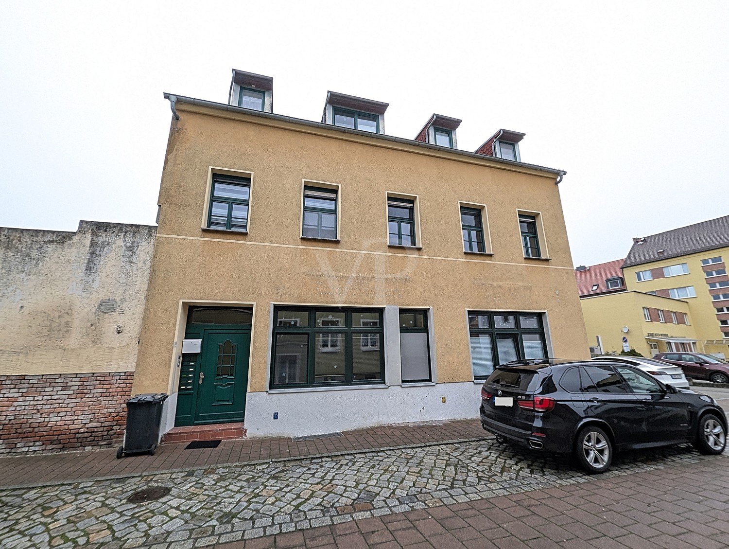 VORDERANSICHT