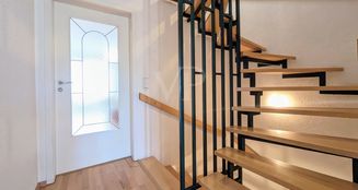 von_poll_real_estate_property_25317011_image_2