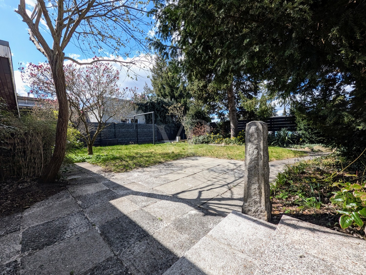 GRUNDSTÜCK/GARTEN