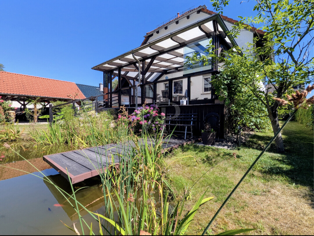 VERGLASTE TERRASSE/TEICH