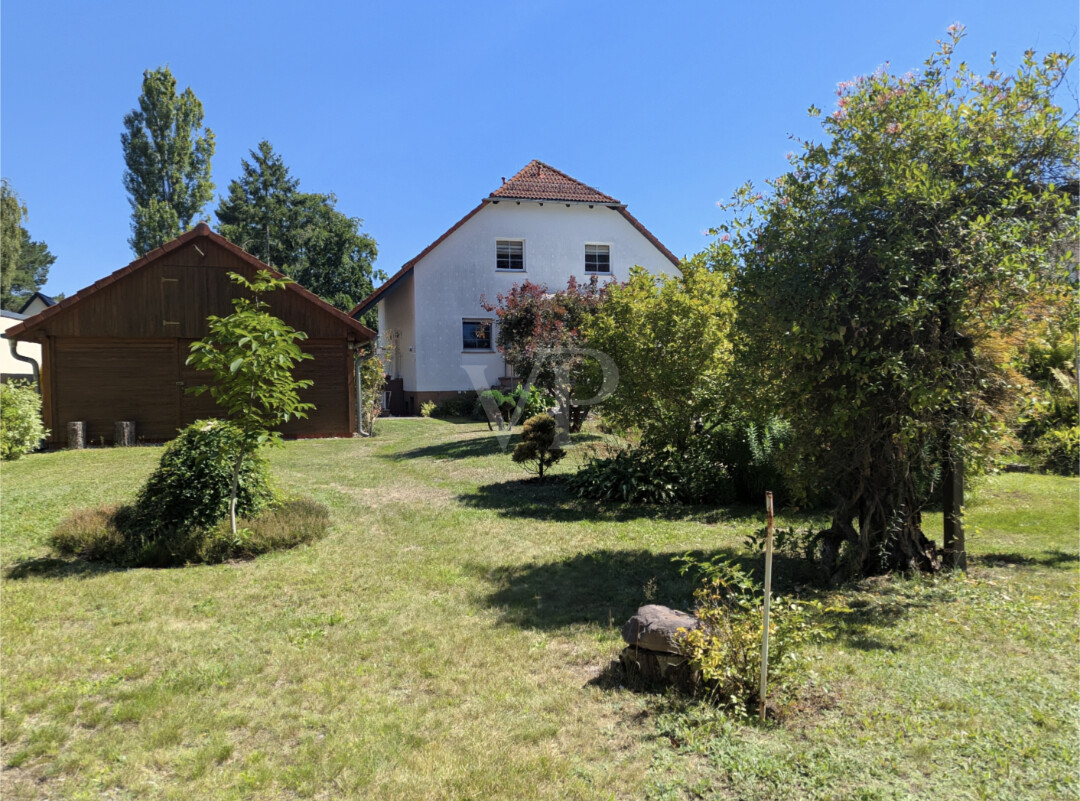 HAUS MIT GRUNDSTÜCK