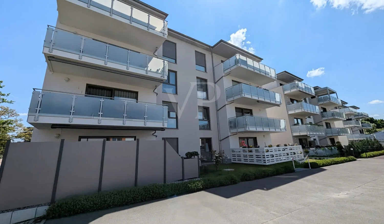 RÜCKANSICHT WOHNENSEMBLE