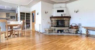 von_poll_real_estate_property_25317023N_image_14