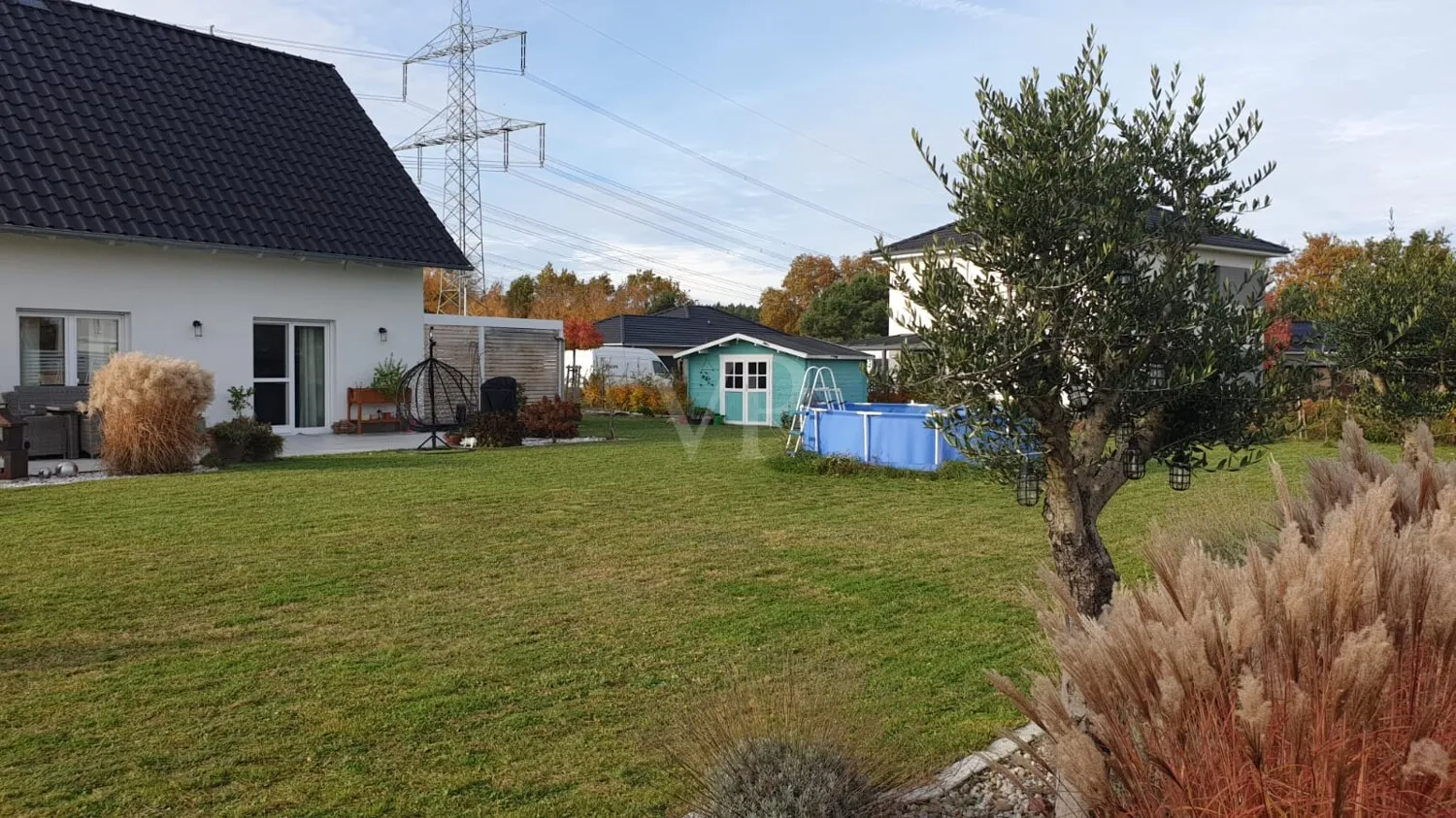 GRUNDSTÜCK