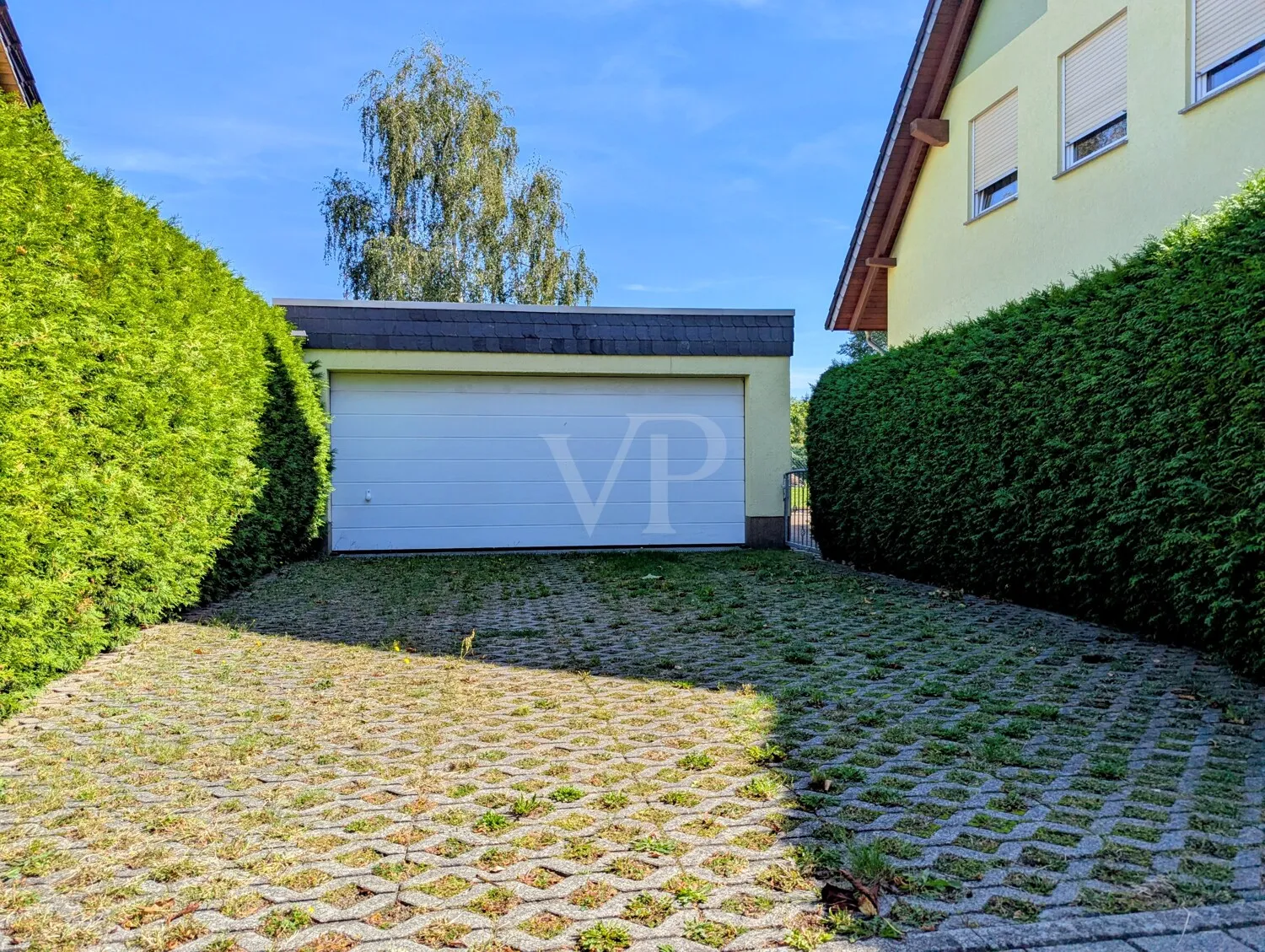 DOPPELGARAGE