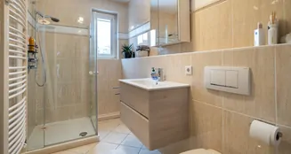 von_poll_real_estate_property_24336035d_image_8