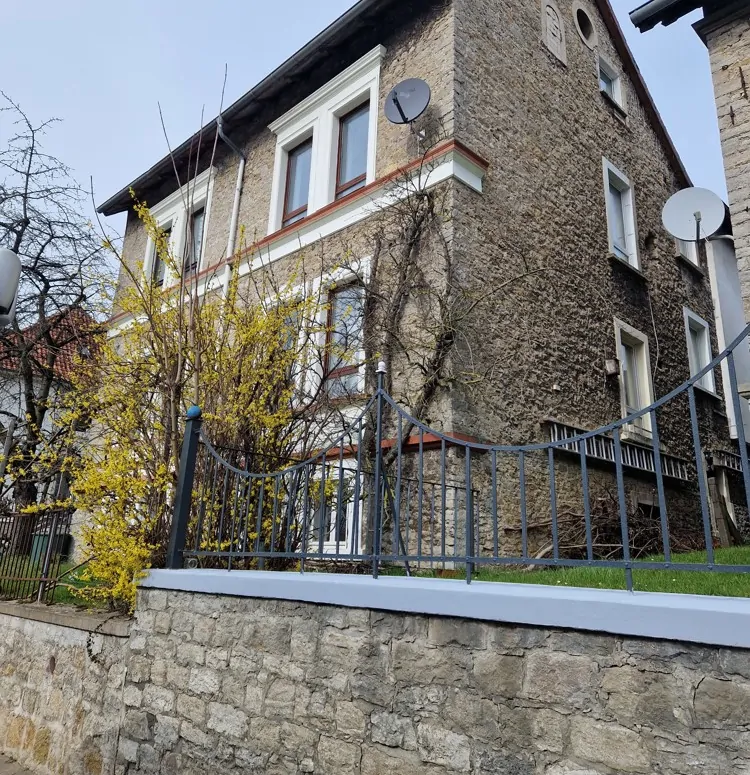 Weitere_Außenansicht_Straßenseite