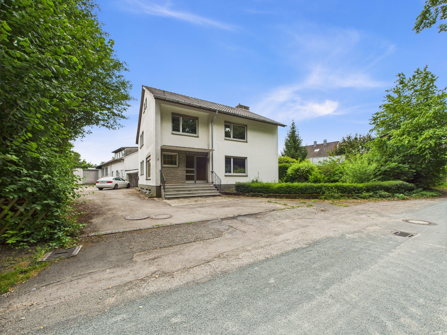 Außenansicht_Wohnhaus_Straßenseite