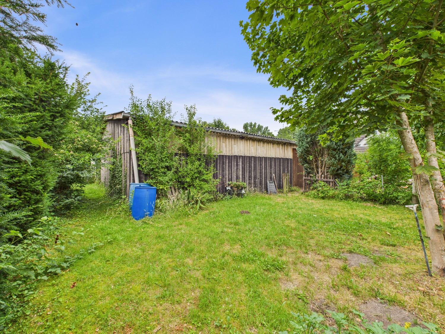 Außenansicht_Lagerhalle_Gebäuderückseite