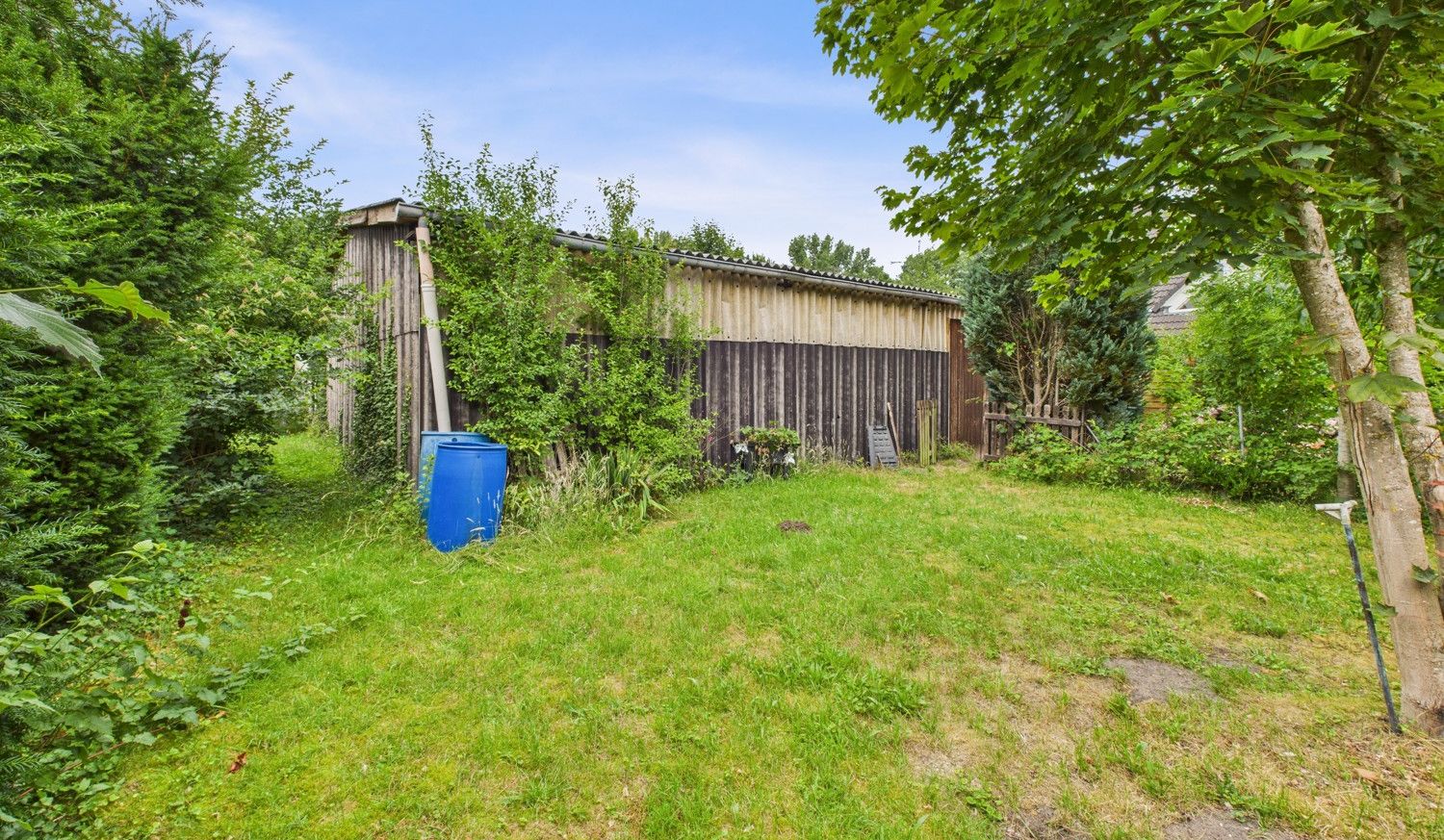 Außenansicht_Lagerhalle_Gebäuderückseite