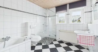 von_poll_real_estate_property_25336042_image_13