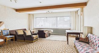 von_poll_real_estate_property_25292005_image_12