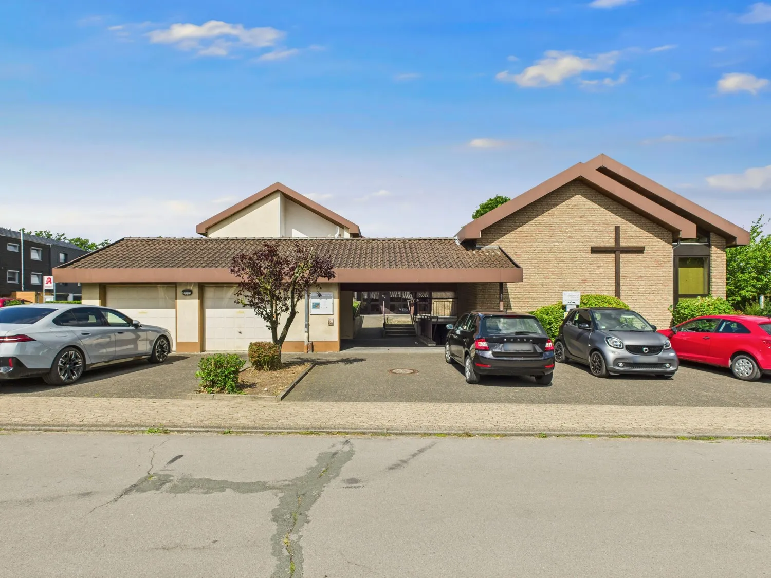 Wohnhaus mit multifunktionalen Gewerberäumen für Ihre Ideen