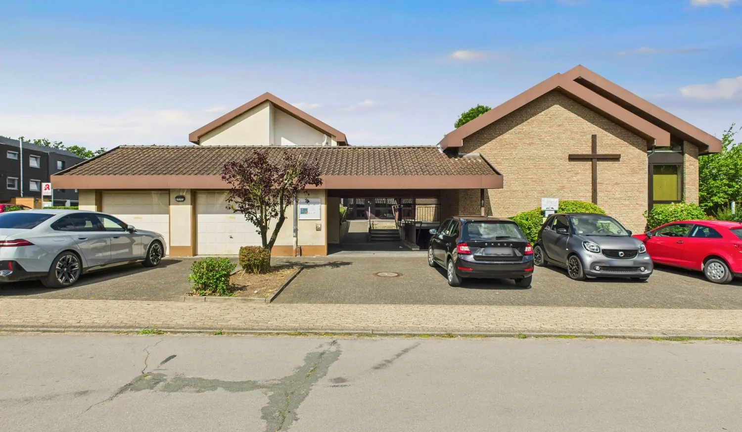 Wohnhaus mit multifunktionalen Gewerberäumen für Ihre Ideen