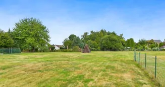 von_poll_real_estate_property_25292005g_image_0