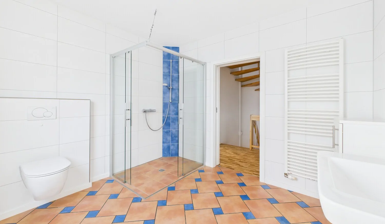 mit ebenerdiger Dusche