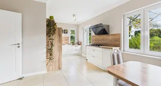 von_poll_real_estate_property_25292006_image_5