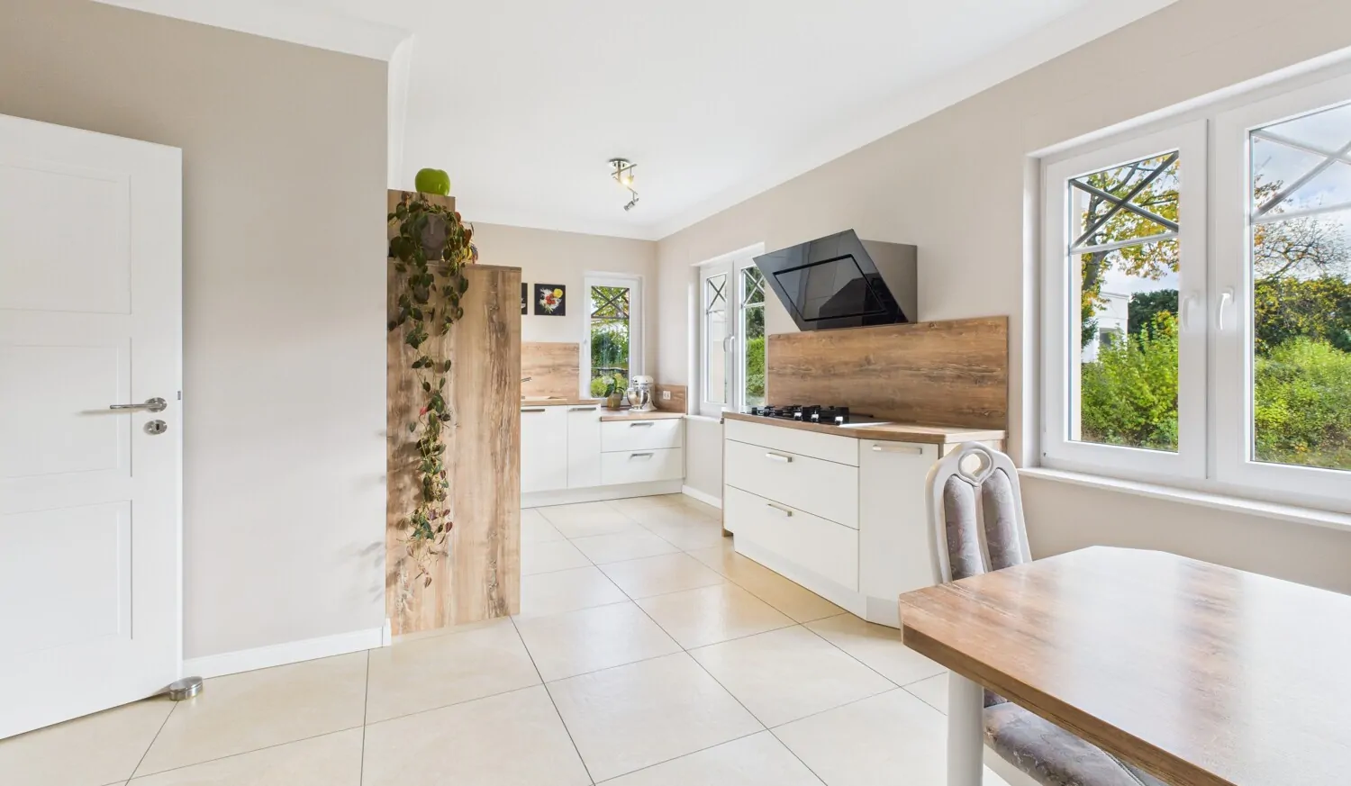 Stilvolle Fabrikantenvilla mit modernem Wohnkomfort