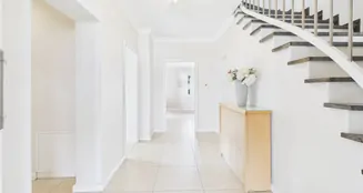 von_poll_real_estate_property_25292006_image_3