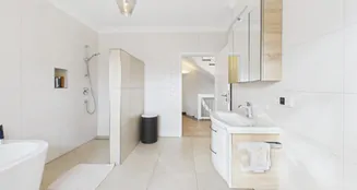 von_poll_real_estate_property_25292006_image_9