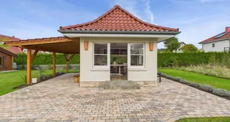 von_poll_real_estate_property_25292006_image_12