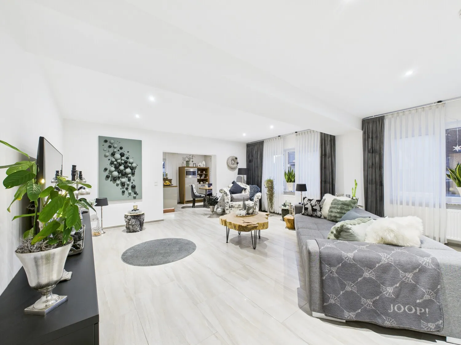 Wohnzimmer - EG vorne