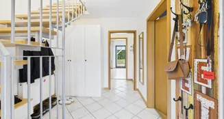 von_poll_real_estate_property_25336053_image_2