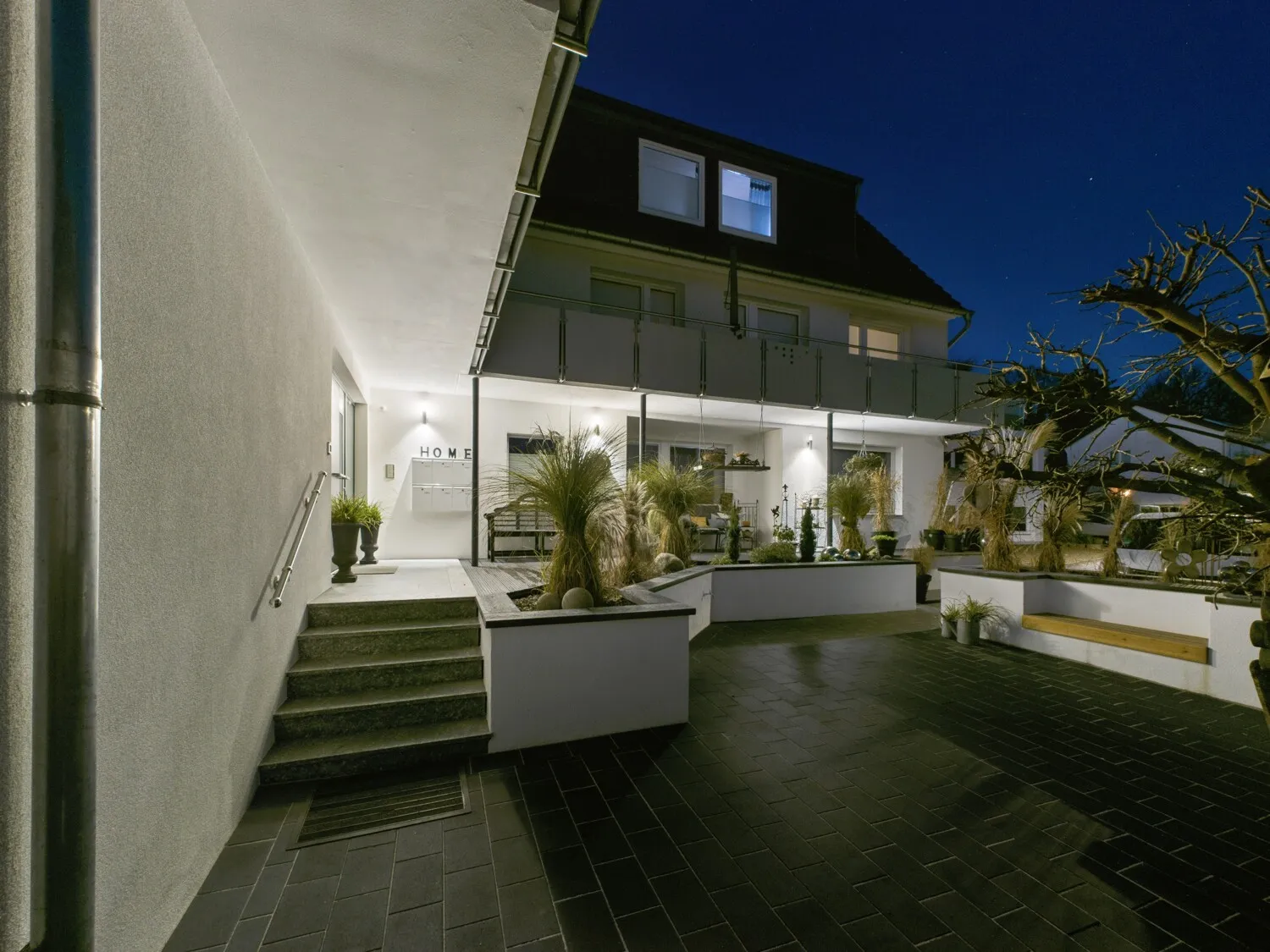 Außenansicht - Gebäuderückseite