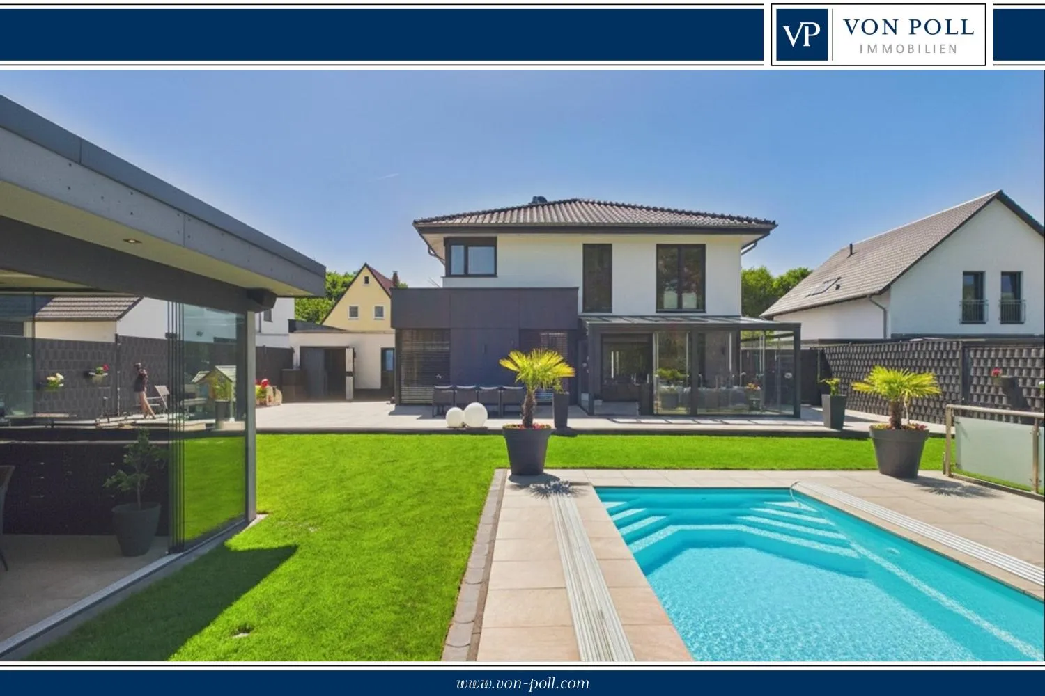 Wohnen wie im Urlaub – Einfamilienhaus mit Pool und High-End Ausstattung