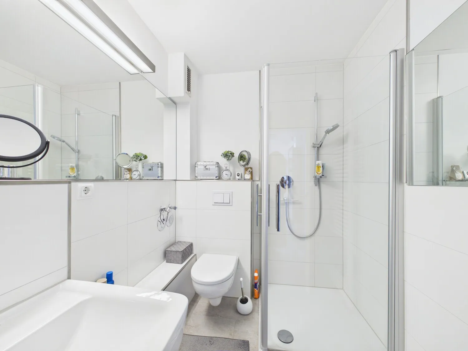 Bad mit Dusche